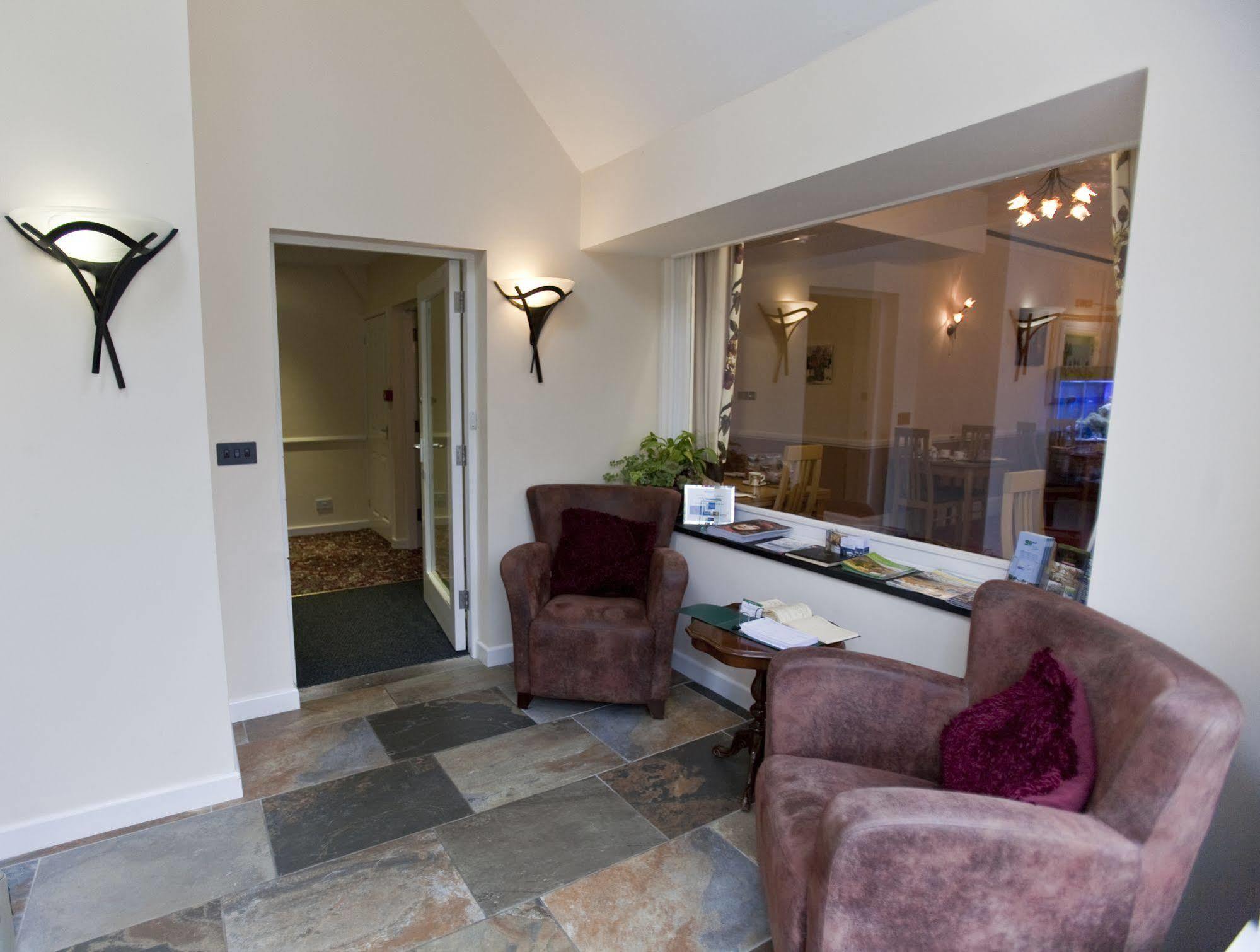 Hawksmoor Guest House วินเดอร์เมียร์ ภายนอก รูปภาพ